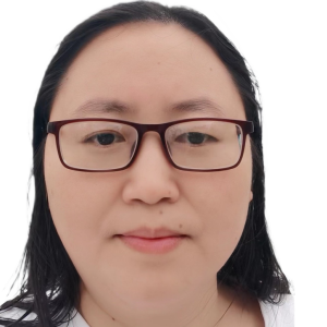 黄露律师